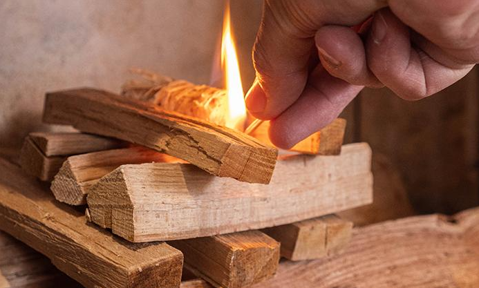 Allumage Inversé feu de cheminée